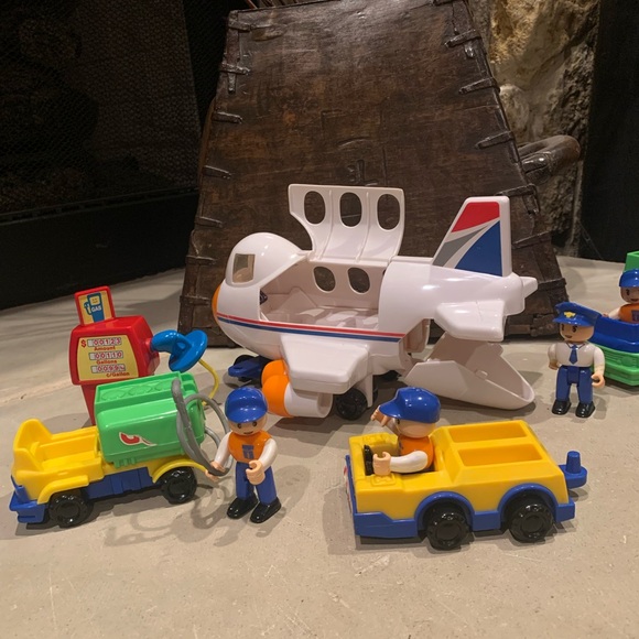 Playmobil Lil Playmates Airplane Toy Set - Picture 3 of 7